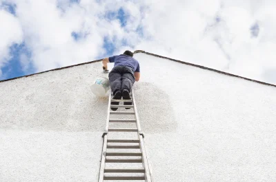 Peinture extérieure à la Poterie-Mathieu — façades et ravalement